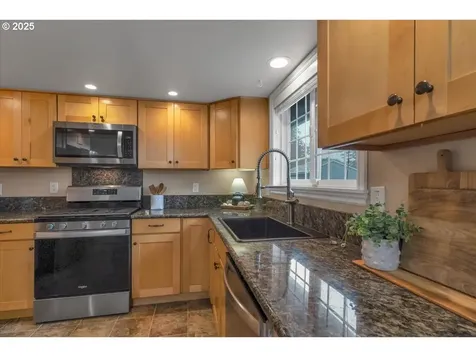 1393 SW Alexander Drive Dallas OR 97338