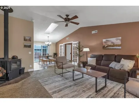 1393 SW Alexander Drive Dallas OR 97338