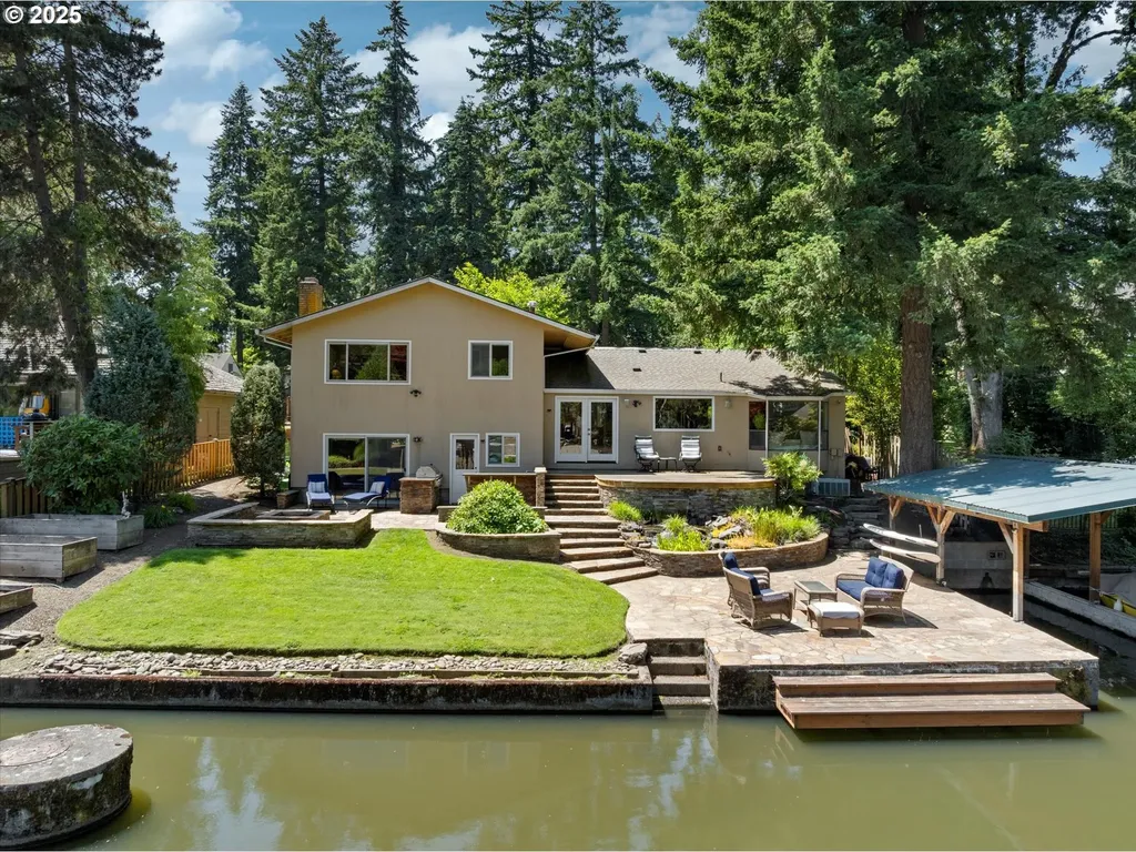 17810 Sarah Hill Lane Lake Oswego OR 97035