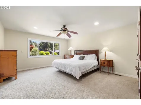 17810 Sarah Hill Lane Lake Oswego OR 97035