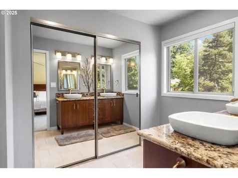 17810 Sarah Hill Lane Lake Oswego OR 97035