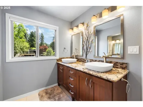 17810 Sarah Hill Lane Lake Oswego OR 97035