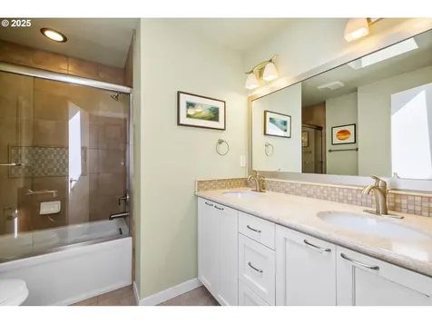 17810 Sarah Hill Lane Lake Oswego OR 97035