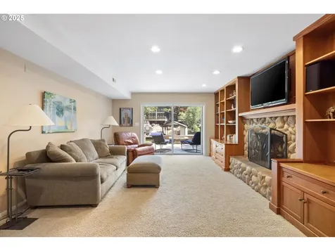 17810 Sarah Hill Lane Lake Oswego OR 97035