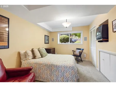 17810 Sarah Hill Lane Lake Oswego OR 97035