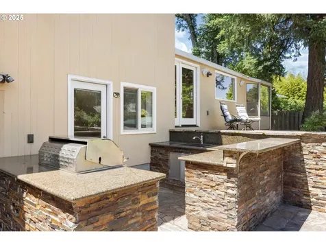 17810 Sarah Hill Lane Lake Oswego OR 97035