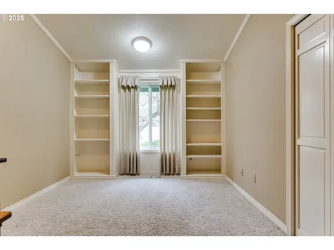 2495 Wilson Drive Eugene OR 97405