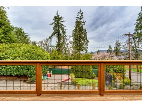 2495 Wilson Drive Eugene OR 97405