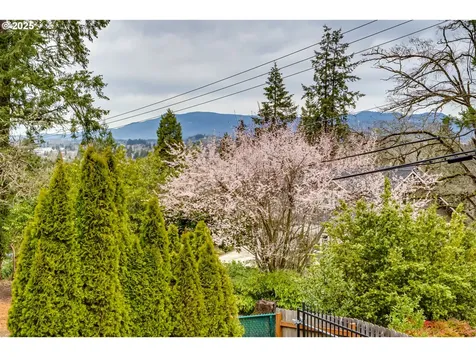 2495 Wilson Drive Eugene OR 97405