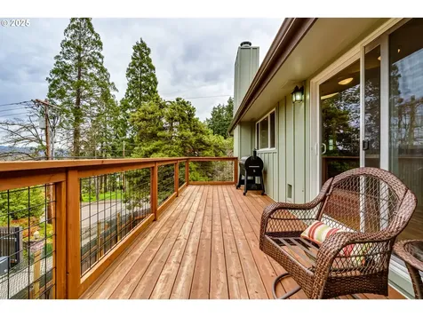 2495 Wilson Drive Eugene OR 97405