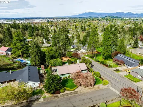 2495 Wilson Drive Eugene OR 97405