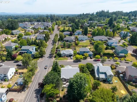 1915 NW Cascade Heights Drive Albany OR 97321