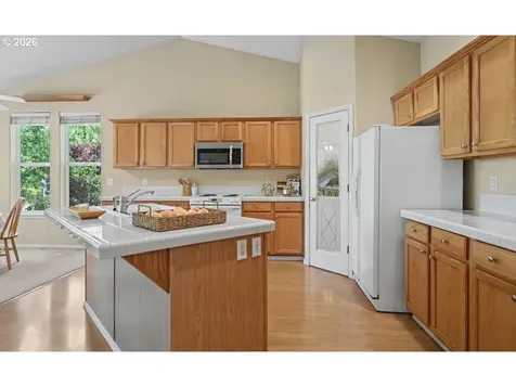 1915 NW Cascade Heights Drive Albany OR 97321
