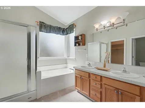 1915 NW Cascade Heights Drive Albany OR 97321