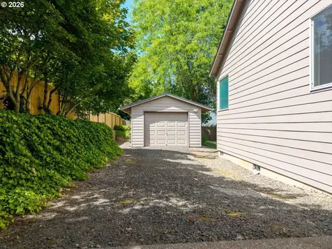 1915 NW Cascade Heights Drive Albany OR 97321