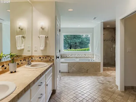 16293 SW Bell Road Sherwood OR 97140
