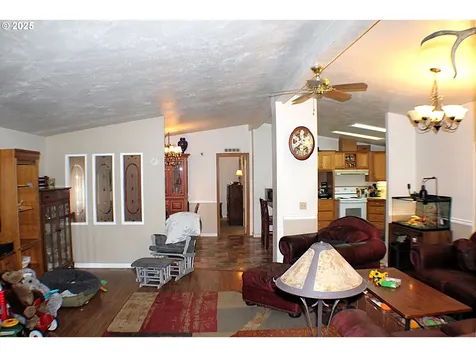 231 Arrow Way Myrtle Creek OR 97457