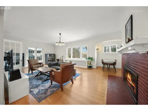 6533 SW 34th Avenue Portland OR 97239