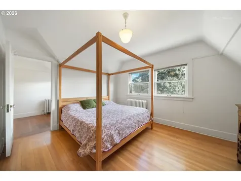6533 SW 34th Avenue Portland OR 97239