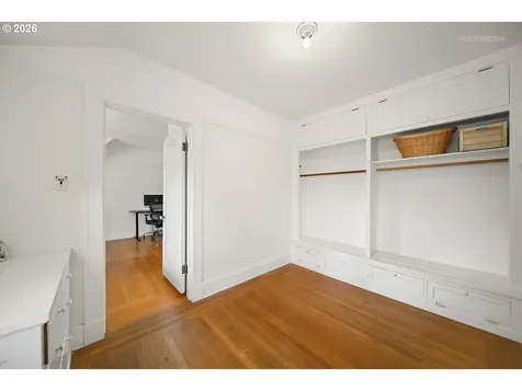 6533 SW 34th Avenue Portland OR 97239