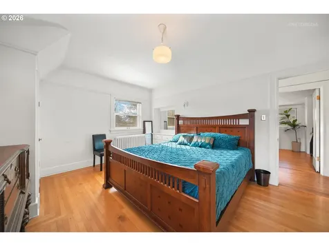 6533 SW 34th Avenue Portland OR 97239