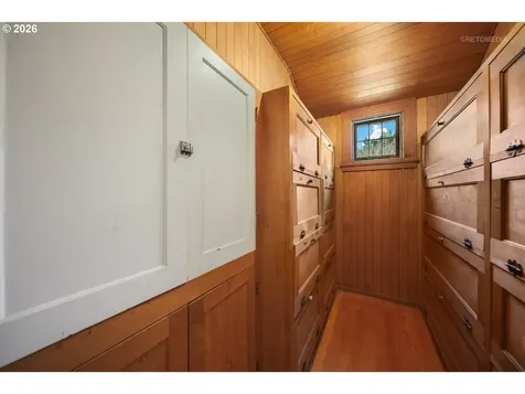 6533 SW 34th Avenue Portland OR 97239