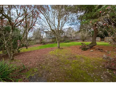 6533 SW 34th Avenue Portland OR 97239