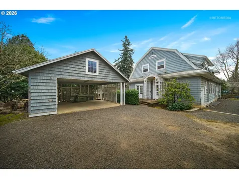 6533 SW 34th Avenue Portland OR 97239