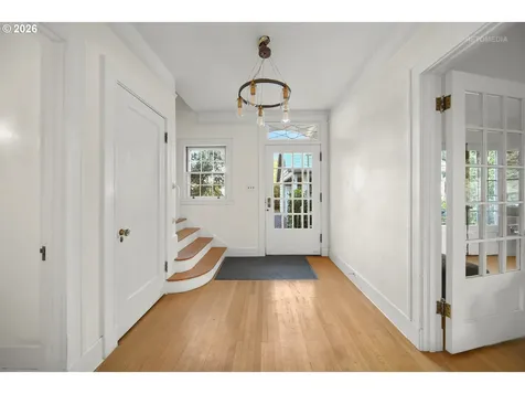 6533 SW 34th Avenue Portland OR 97239