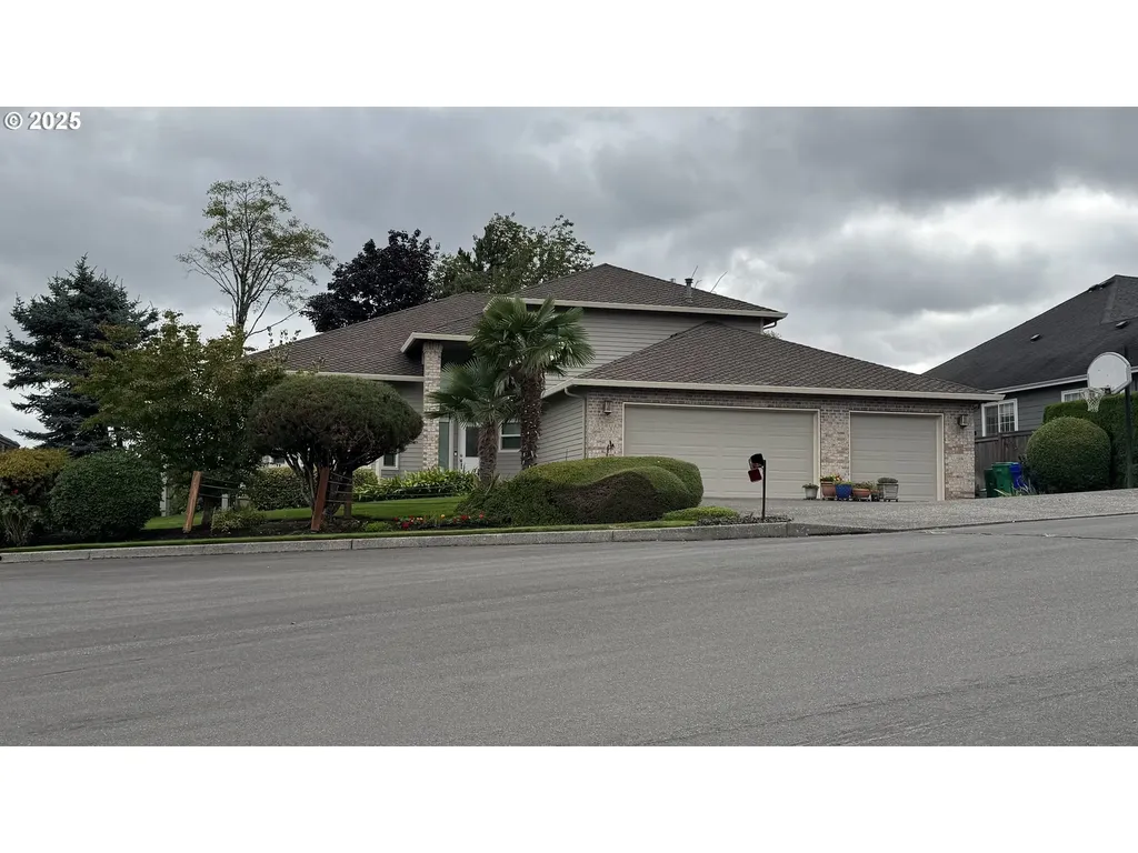2180 SW Royal Place Gresham OR 97080