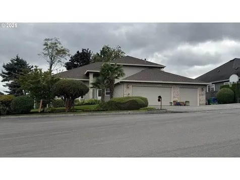 2180 SW Royal Place Gresham OR 97080