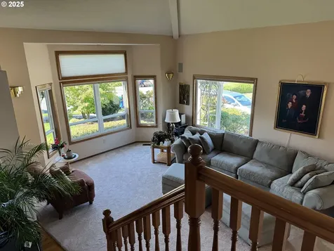 2180 SW Royal Place Gresham OR 97080