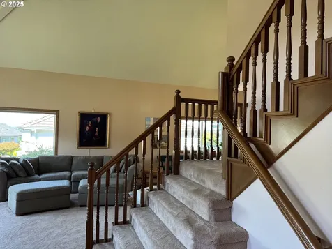2180 SW Royal Place Gresham OR 97080