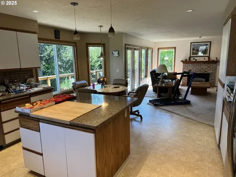 2180 SW Royal Place Gresham OR 97080