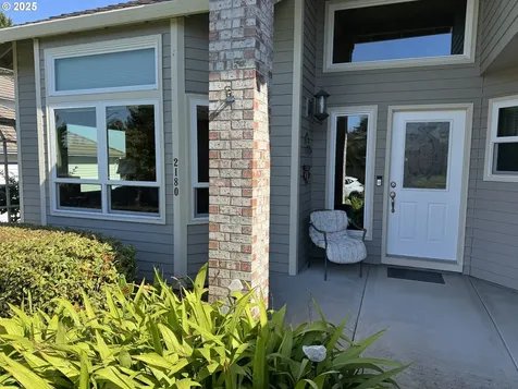 2180 SW Royal Place Gresham OR 97080