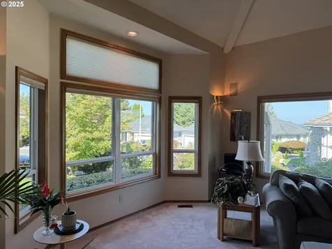 2180 SW Royal Place Gresham OR 97080