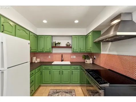 1149 SE 88th Avenue Portland OR 97216