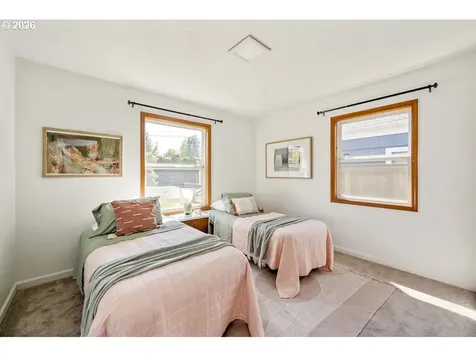 1149 SE 88th Avenue Portland OR 97216
