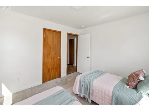 1149 SE 88th Avenue Portland OR 97216