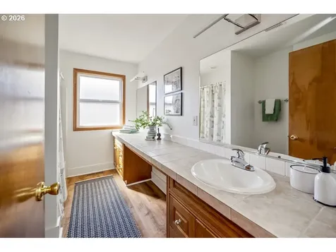1149 SE 88th Avenue Portland OR 97216