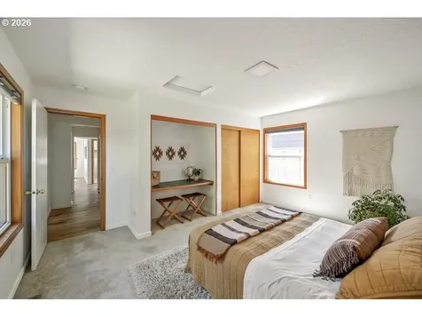 1149 SE 88th Avenue Portland OR 97216