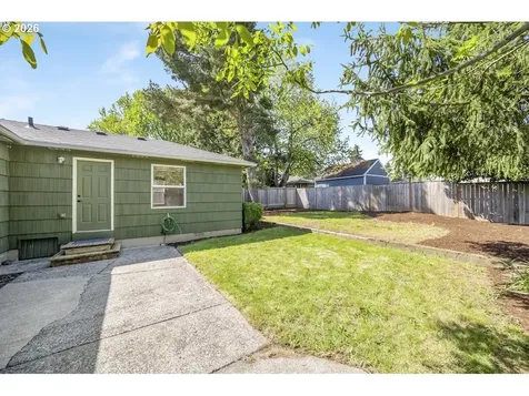 1149 SE 88th Avenue Portland OR 97216