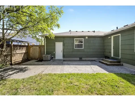 1149 SE 88th Avenue Portland OR 97216