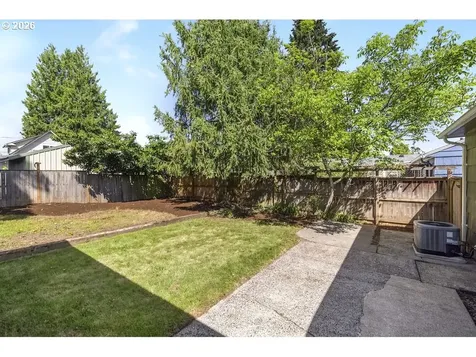 1149 SE 88th Avenue Portland OR 97216