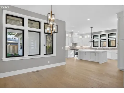 891 8th Street Lake Oswego OR 97034