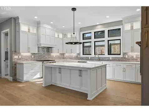 891 8th Street Lake Oswego OR 97034