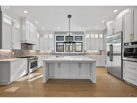 891 8th Street Lake Oswego OR 97034