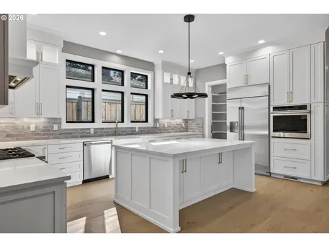 891 8th Street Lake Oswego OR 97034