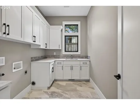 891 8th Street Lake Oswego OR 97034