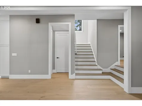 891 8th Street Lake Oswego OR 97034